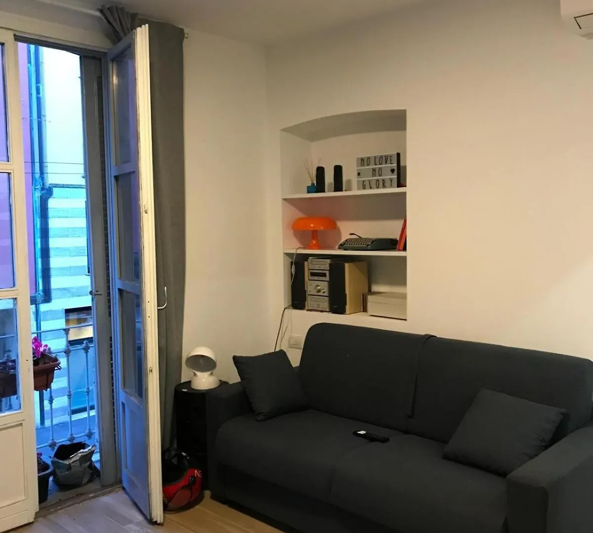 Porta Venezia Small House Milan Apartment